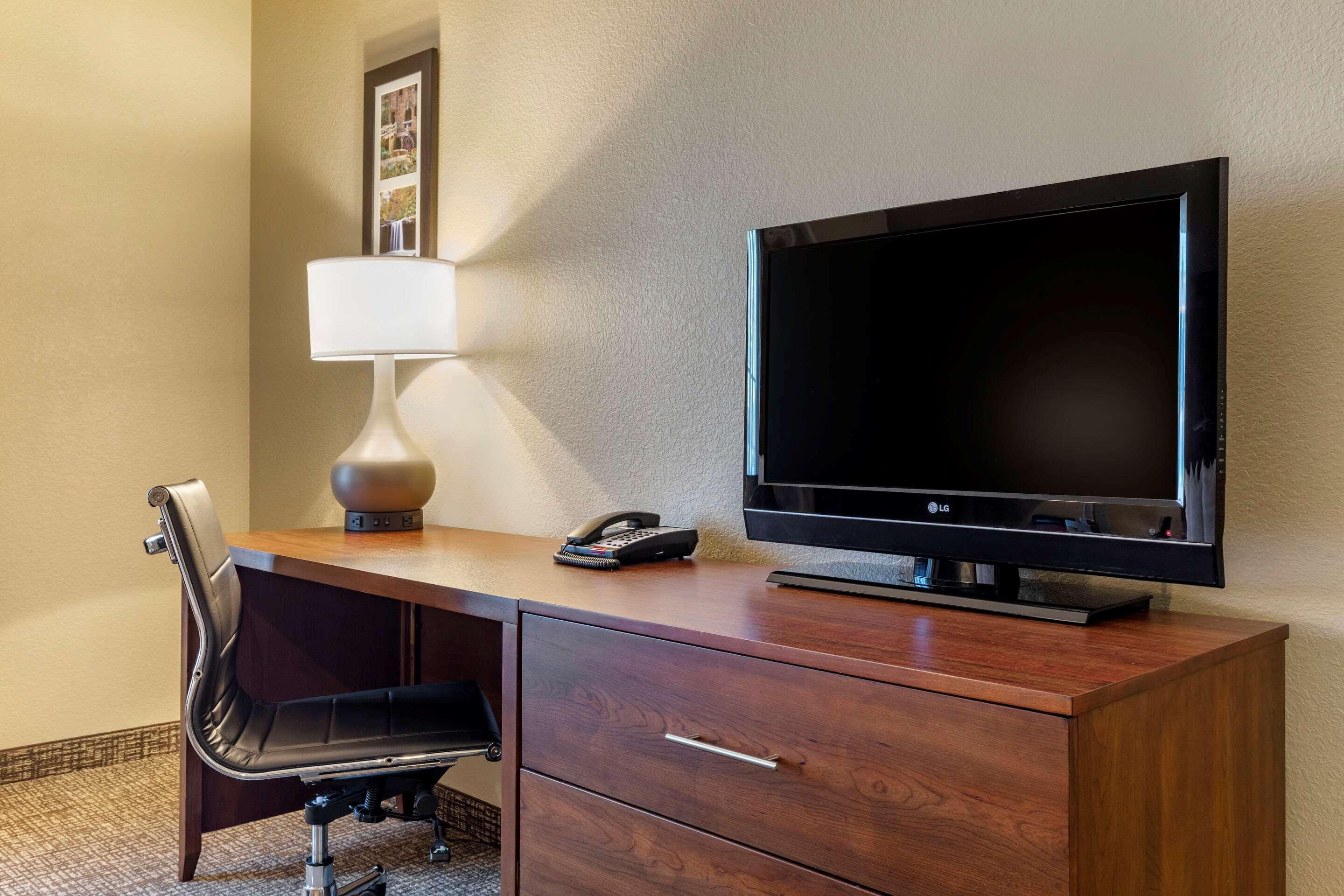 Comfort Inn & Suites Russellville I-40 Zewnętrze zdjęcie