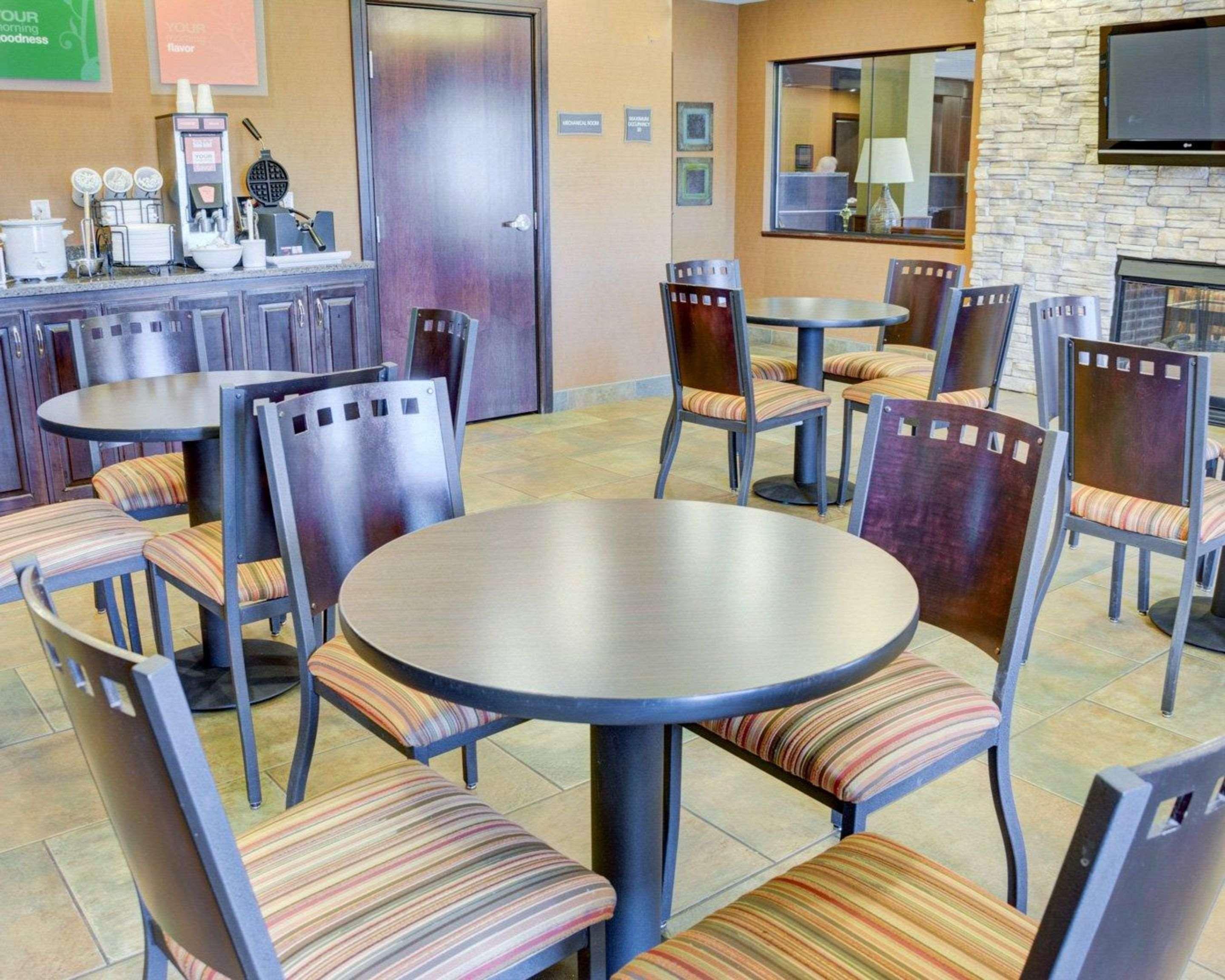 Comfort Inn & Suites Russellville I-40 Zewnętrze zdjęcie